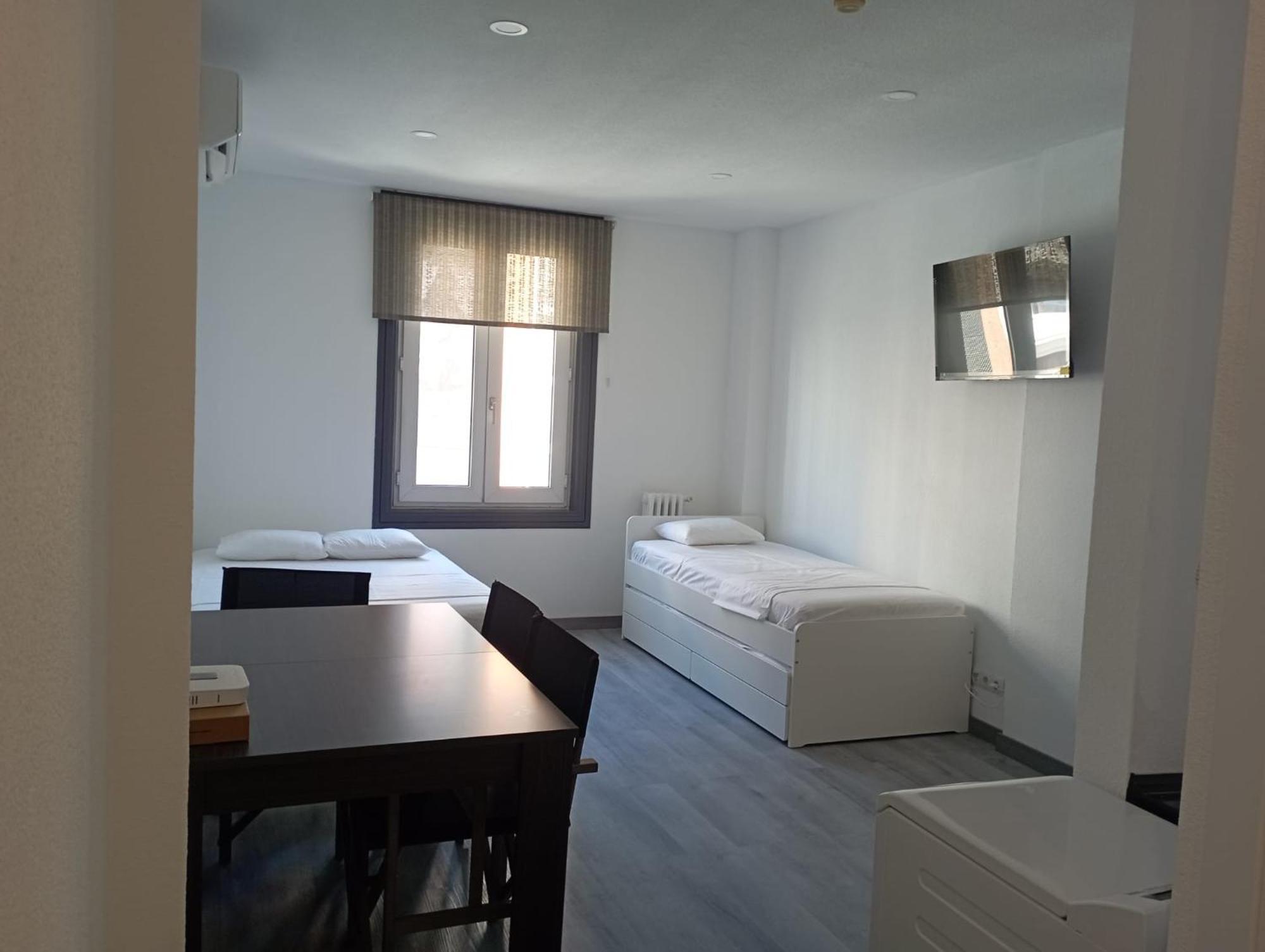 Estudio En Callao, 4 Personas Madrid Luaran gambar